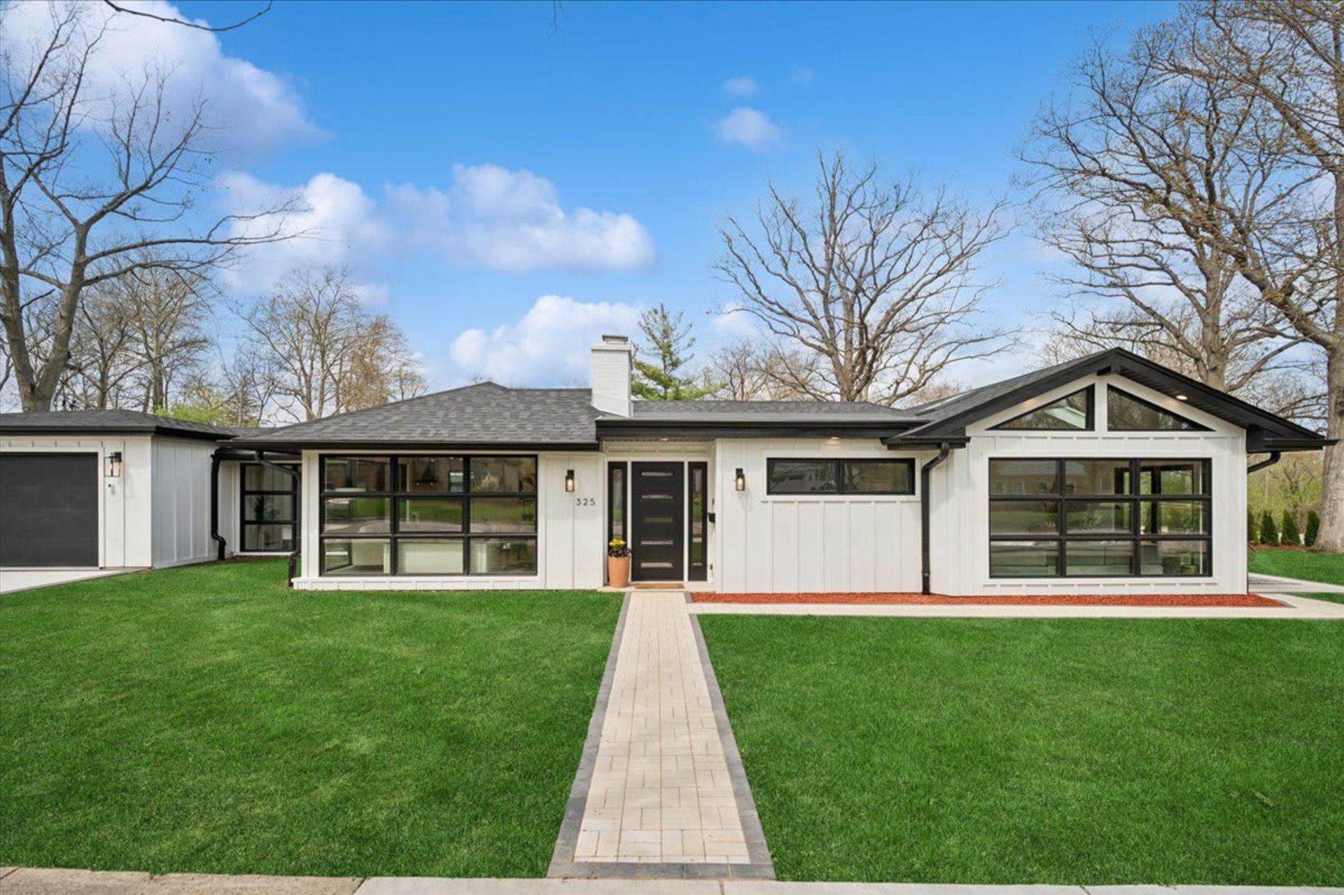 325 Park Place, Glencoe
