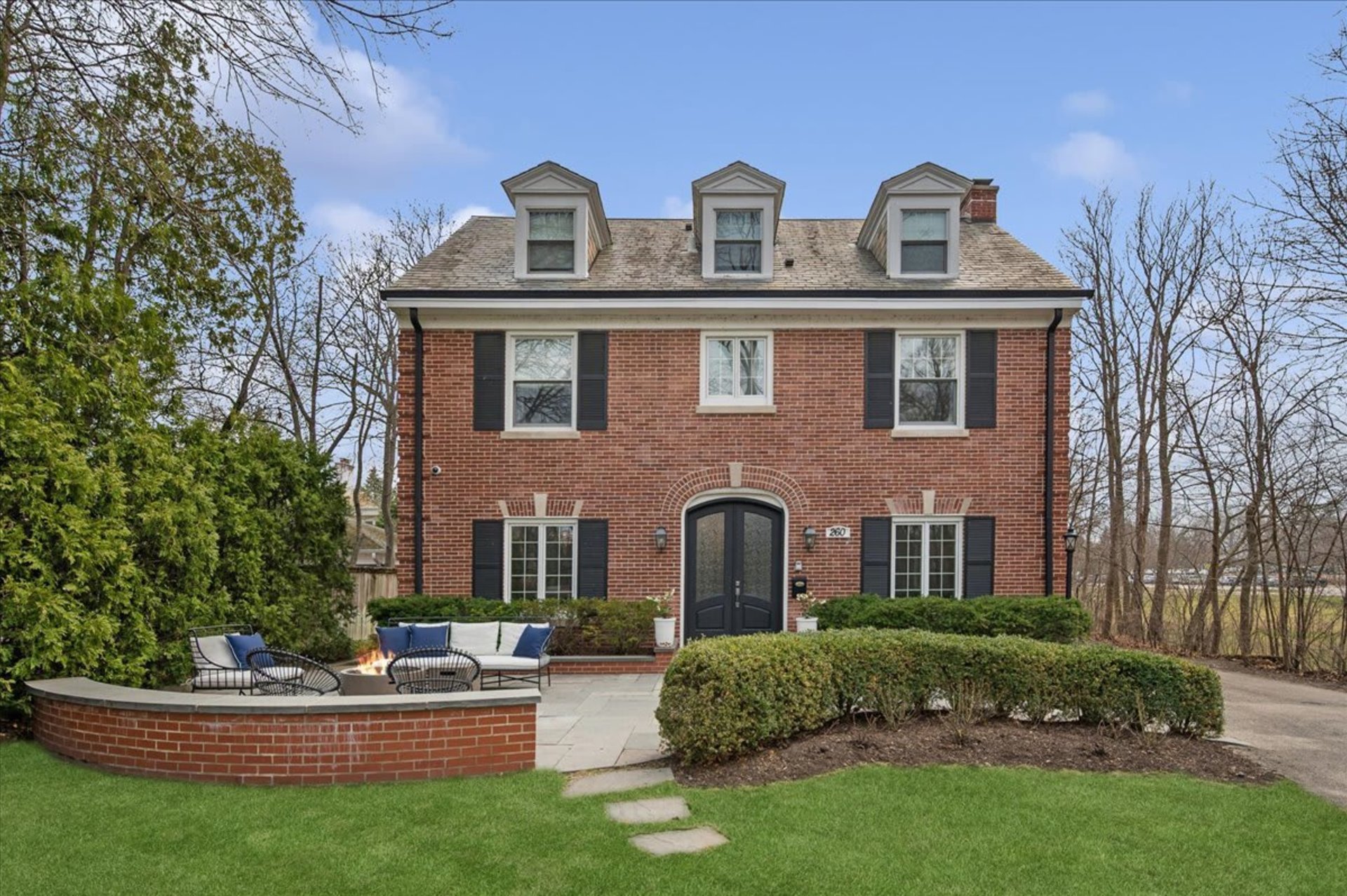 260 Lincoln Drive, Glencoe
