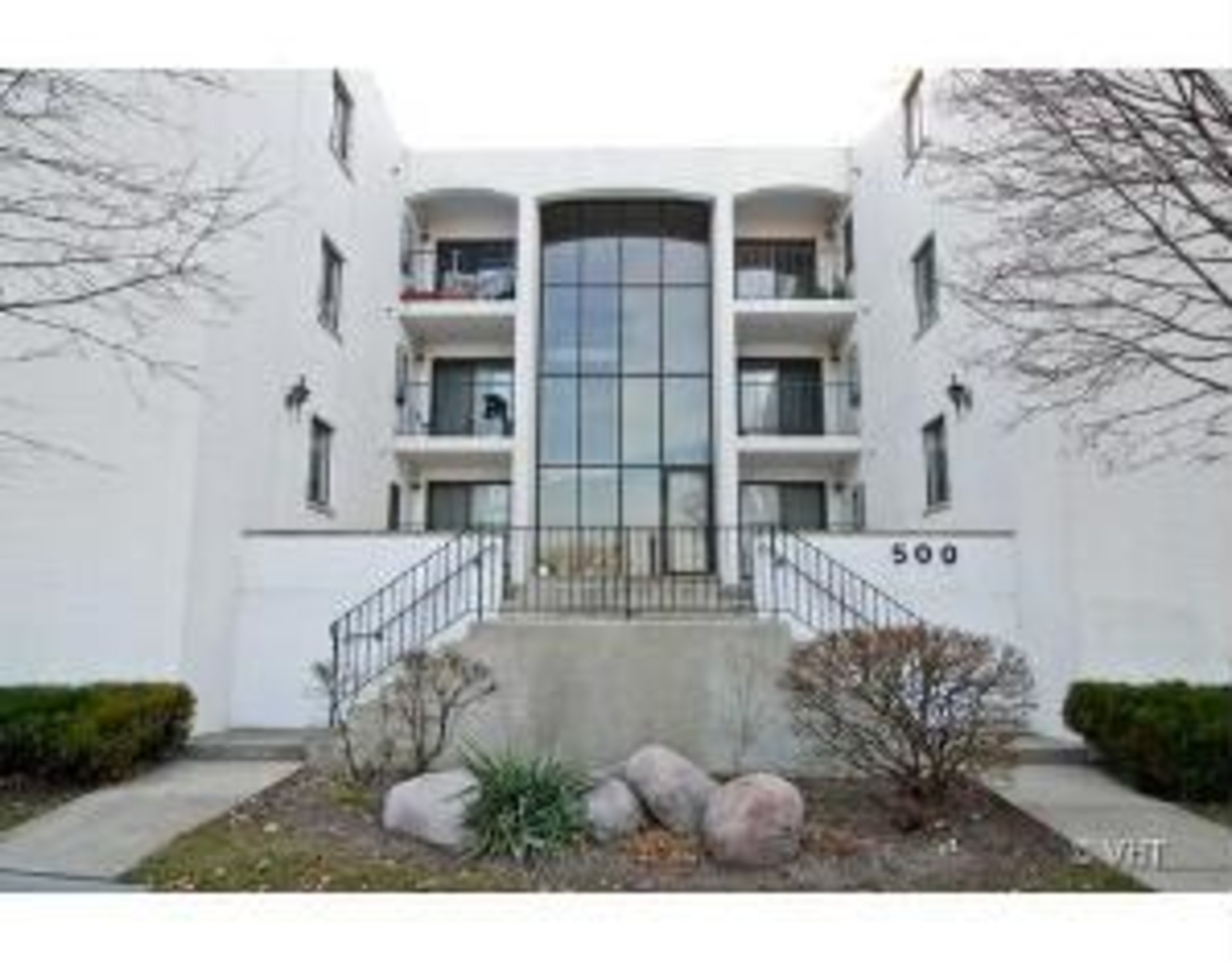 500 LakeView Avenue, Highwood — sold
